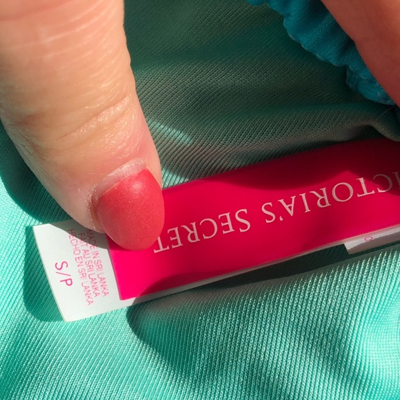 Victoria’s Secret bikini top size small - Picture 2 of 2